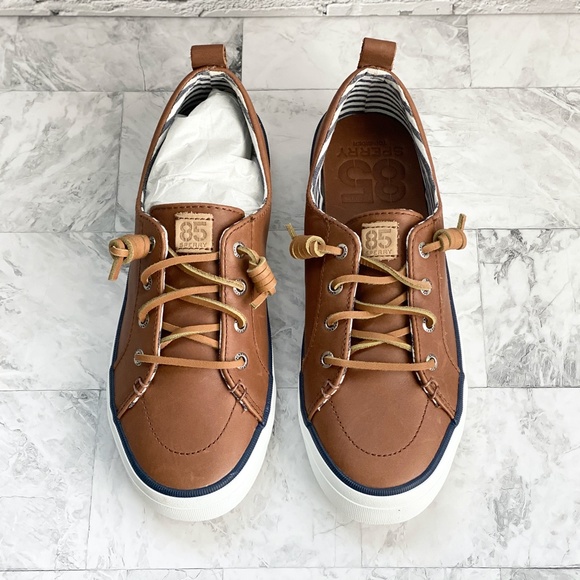 women's crest vibe 85th anniversary sneaker